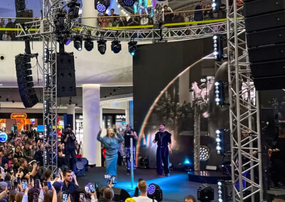 Respublika Park's Anniversary: WASP for Star-Studded Event