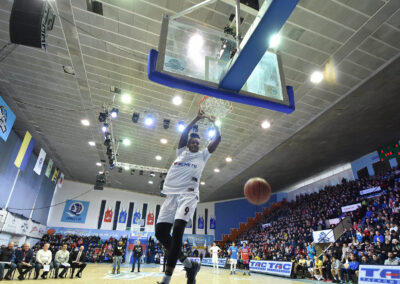 MAG Wave 10 at all-stars basketball game