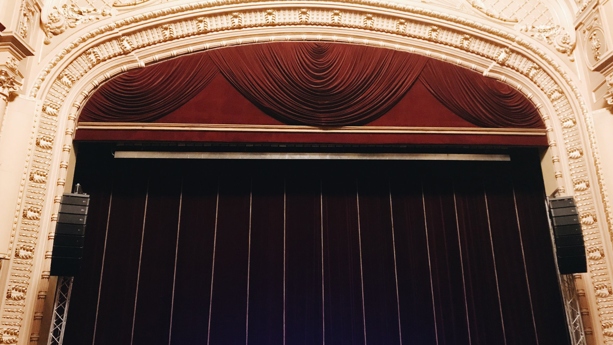 Dear National Opera of Ukraine, meet MAG Wasp line array. Dear National Opera of Ukraine, meet MAG Wasp line array.