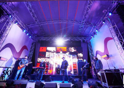 The Boombox - band performs with MAG-audio!